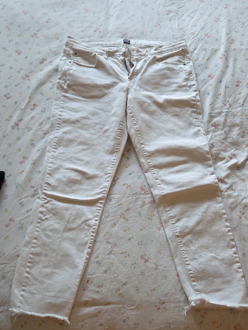 Women’s Light Cream Skinny Jeans
